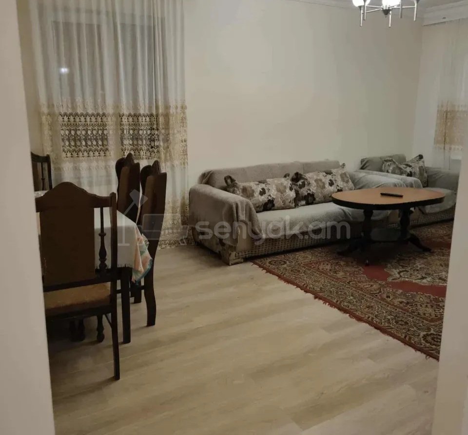 2 Սենյականոց Բնակարան Քարե Շենքում, 79քմ, 5/5 հարկ, Կապիտալ Վերանորոգված, Կահավորված