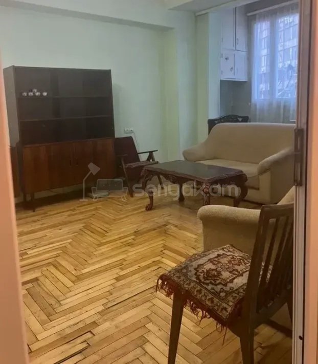 1 Սենյականոց Բնակարան Քարե Շենքում, 50քմ, 5/7 հարկ, Կապիտալ Վերանորոգված, Կահավորված