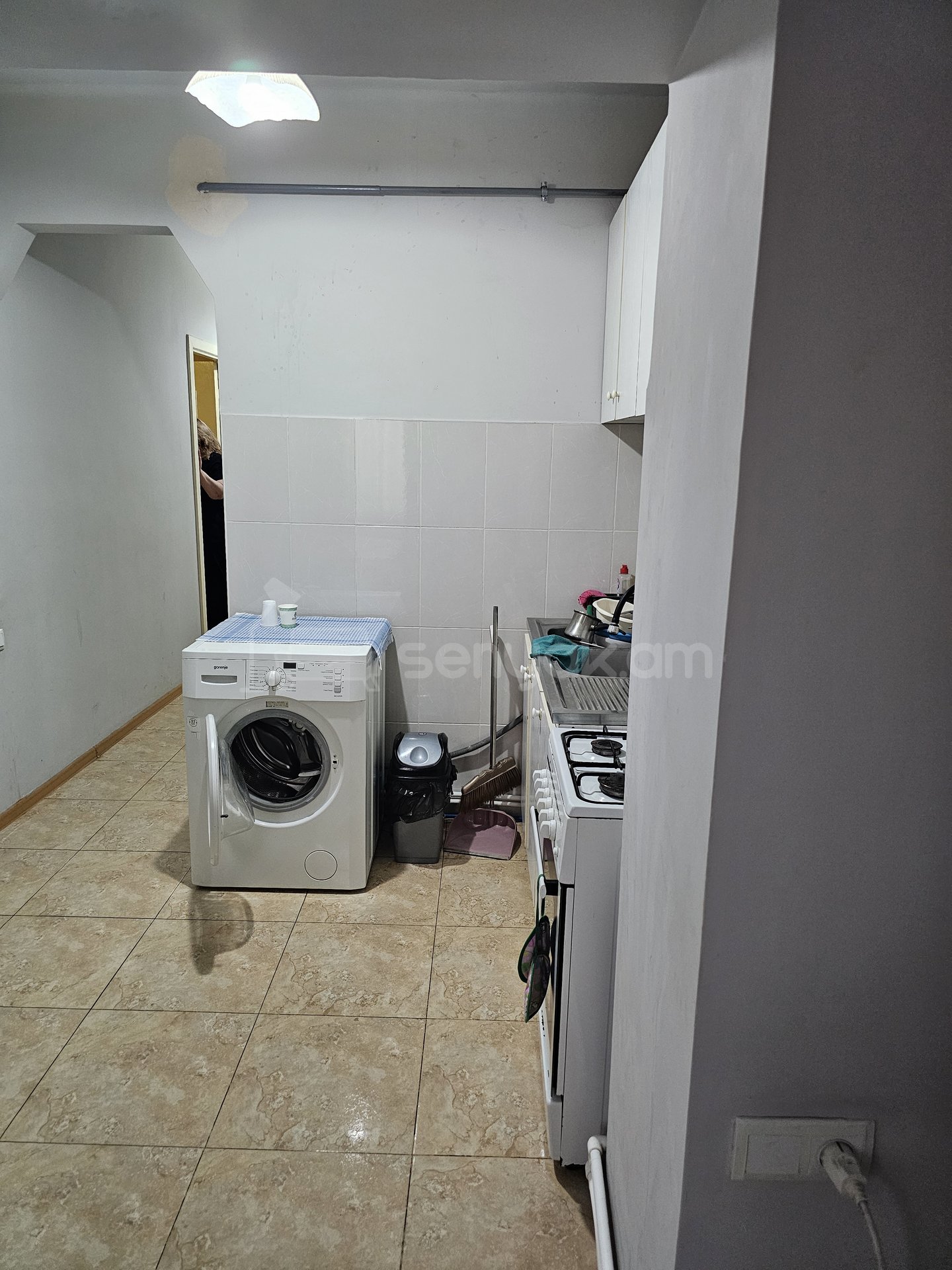 2 Սենյականոց Բնակարան Քարե Շենքում, 45քմ, 1/4 հարկ, Կոսմետիկ Վերանորոգված, Կահավորված