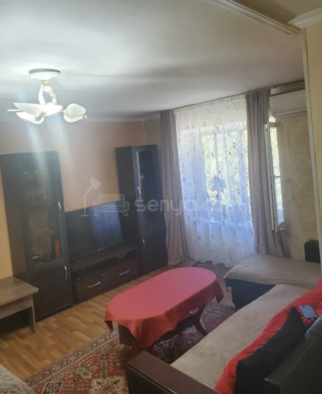 1 Սենյականոց Բնակարան Քարե Շենքում, 40քմ, 2/4 հարկ, Կապիտալ Վերանորոգված