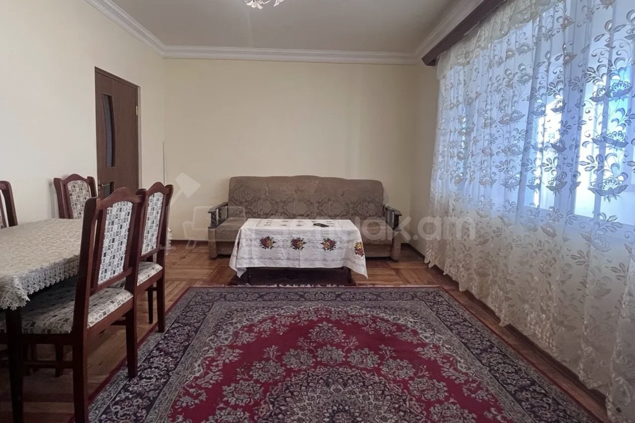 4 Սենյականոց Բնակարան, 74քմ, 3/9 հարկ, Կապիտալ Վերանորոգված
