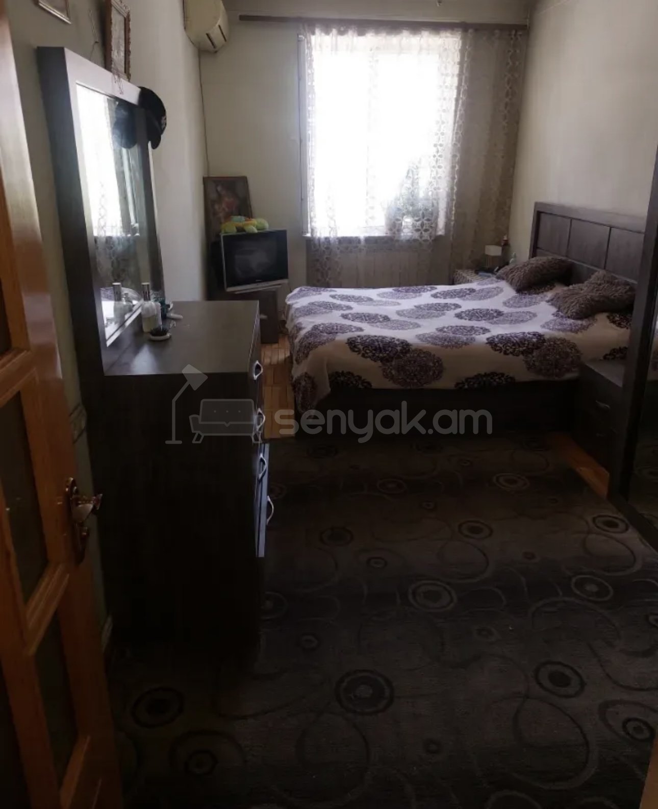 4 Սենյականոց Բնակարան Քարե Շենքում, 70քմ, 2/5 հարկ, Նորմալ Վիճակում