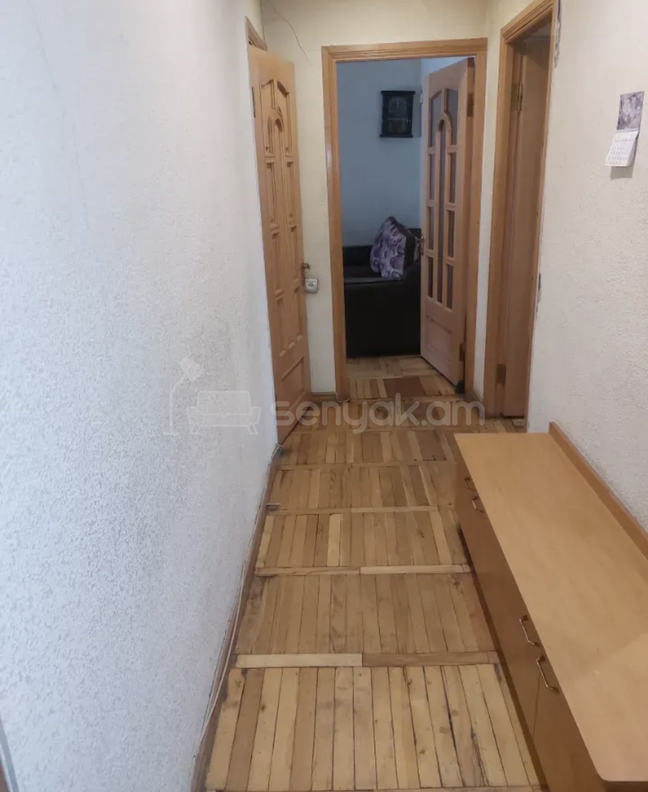 4 Սենյականոց Բնակարան Քարե Շենքում, 70քմ, 2/5 հարկ, Նորմալ Վիճակում