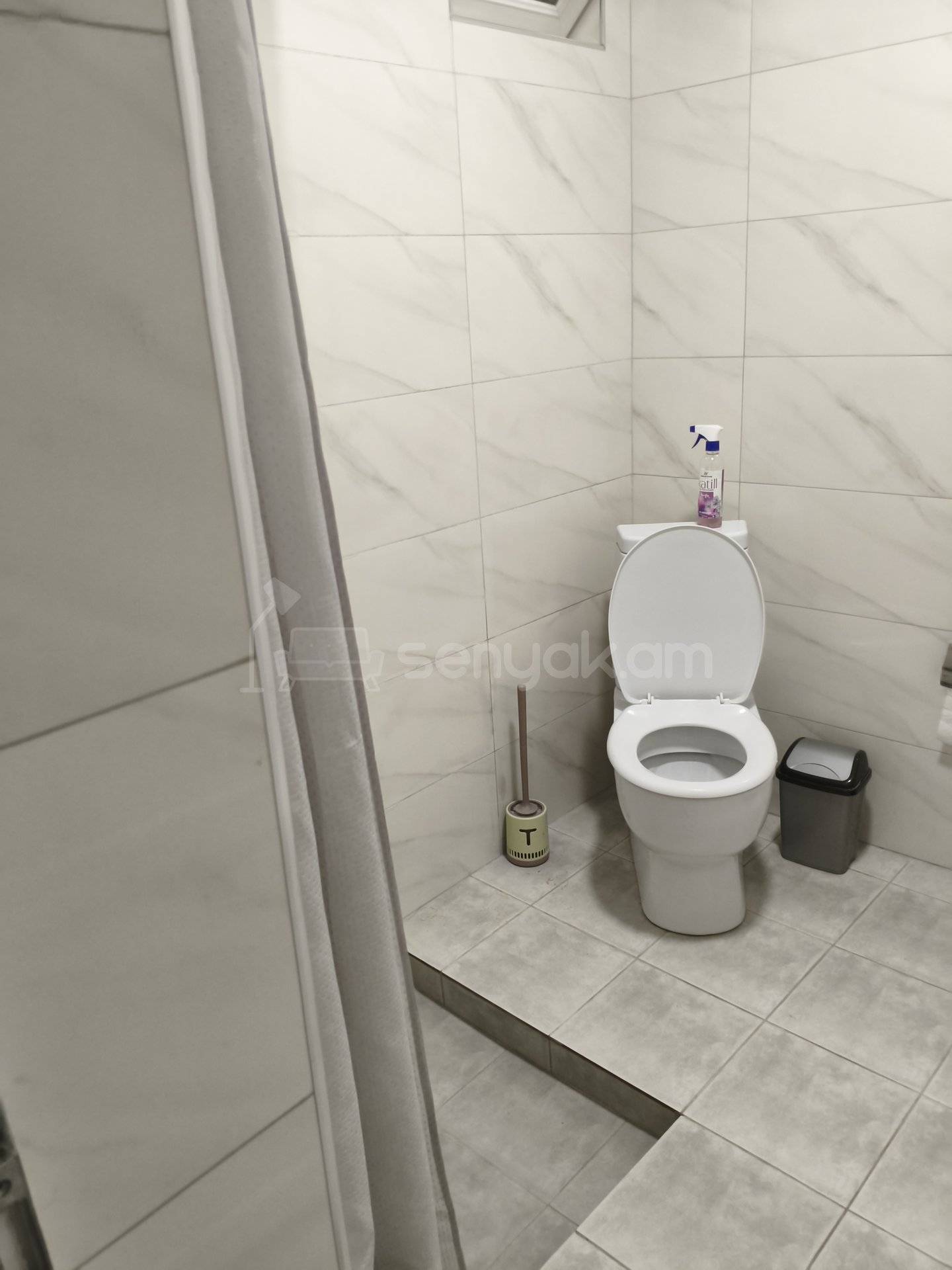 1 Սենյականոց Բնակարան Քարե Շենքում, 25քմ, 1/1 հարկ, Կապիտալ Վերանորոգված, Կահավորված