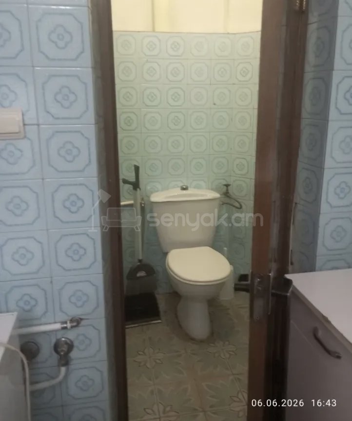 2 Սենյականոց Բնակարան Քարե Շենքում, 56քմ, 1/1 հարկ, Նորմալ Վիճակում, Կահավորված, Արևկող