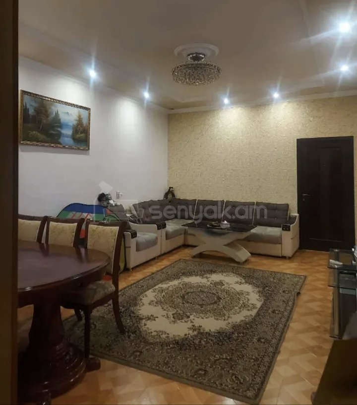 3 Սենյականոց Բնակարան Քարե Շենքում, 72քմ, 1/1 հարկ, Կապիտալ Վերանորոգված, Կահավորված