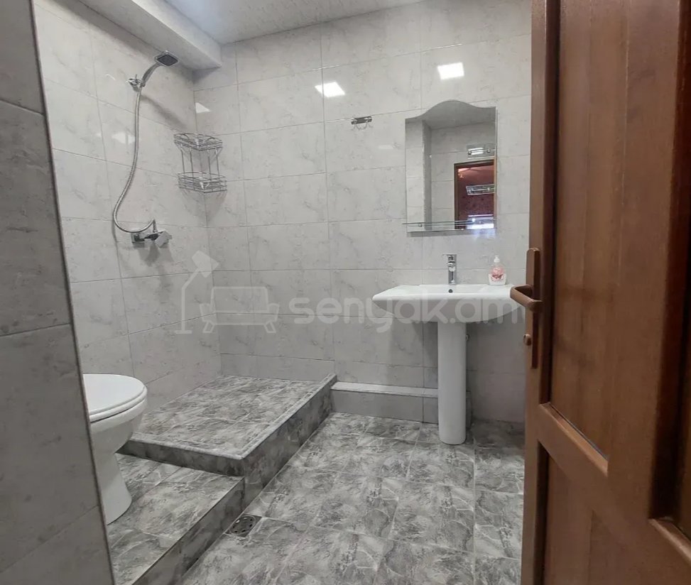 3 Սենյականոց Բնակարան, 72քմ, 4/16 հարկ, Կապիտալ Վերանորոգված, Կահավորված