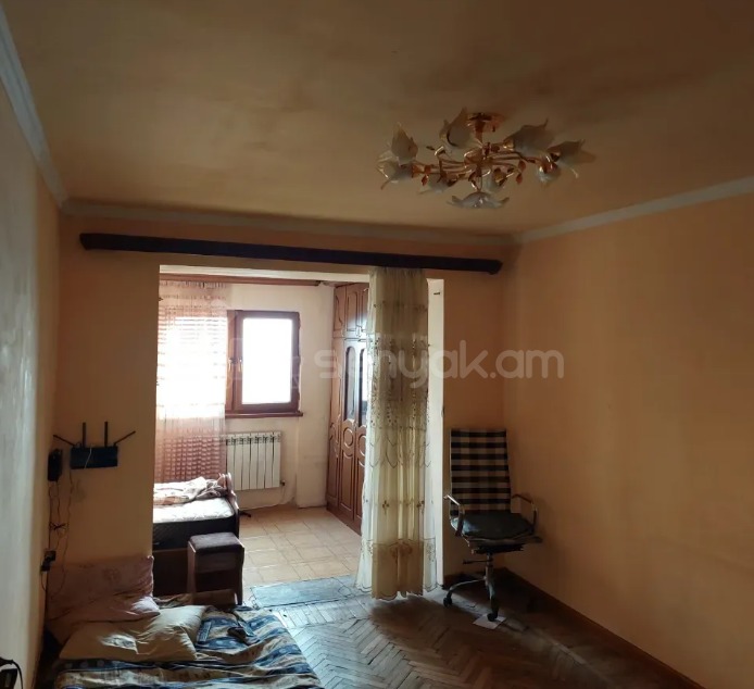 2 Սենյականոց Բնակարան Քարե Շենքում, 64քմ, 5/5 հարկ, Նորմալ Վիճակում