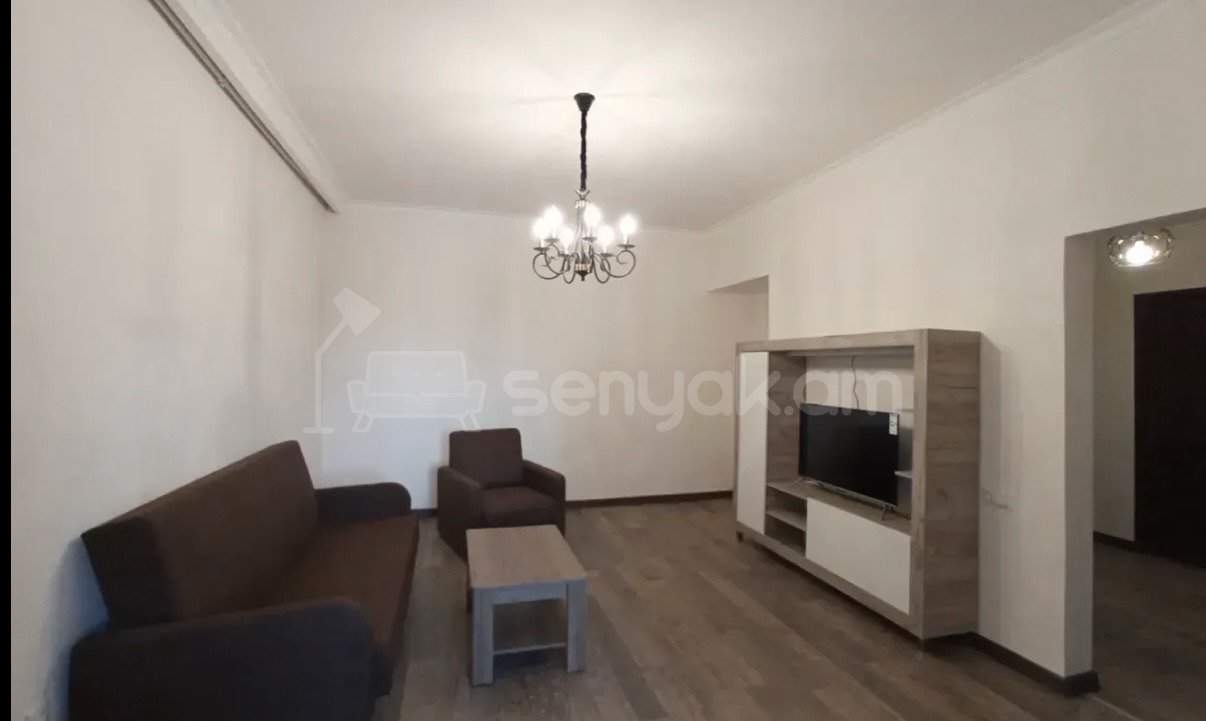 2 Սենյականոց Բնակարան Քարե Շենքում, 68քմ, 3/5 հարկ, Կապիտալ Վերանորոգված, Կահավորված