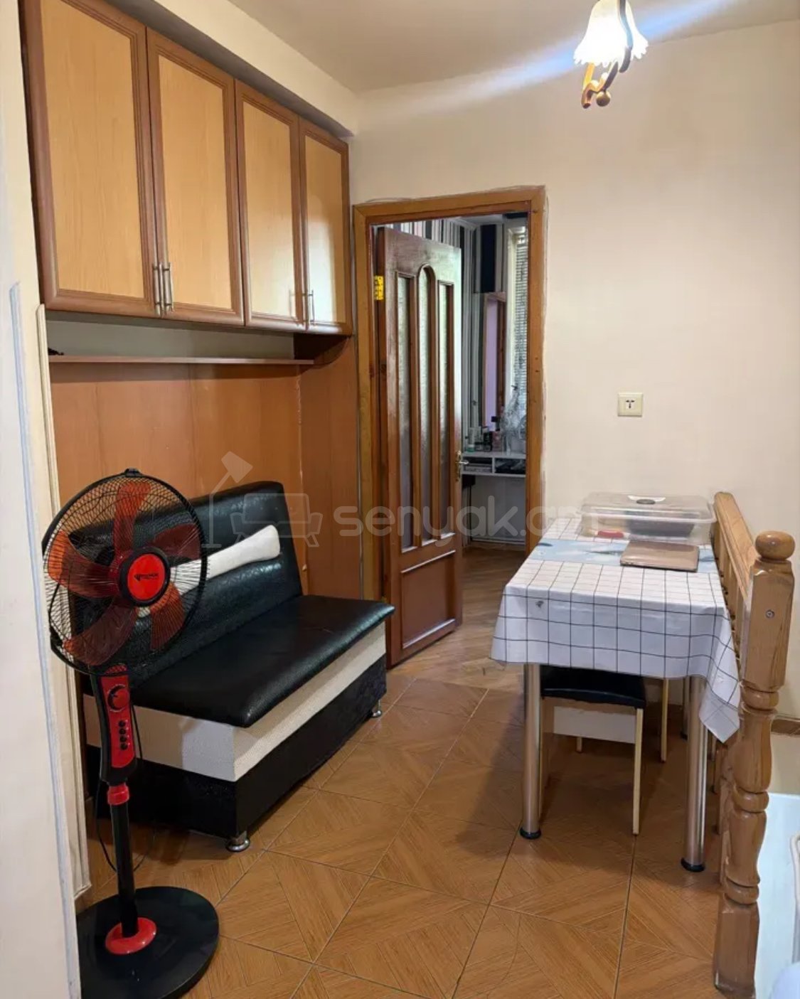 3 Սենյականոց Բնակարան, 54քմ, 1/4 հարկ, Նորմալ Վիճակում