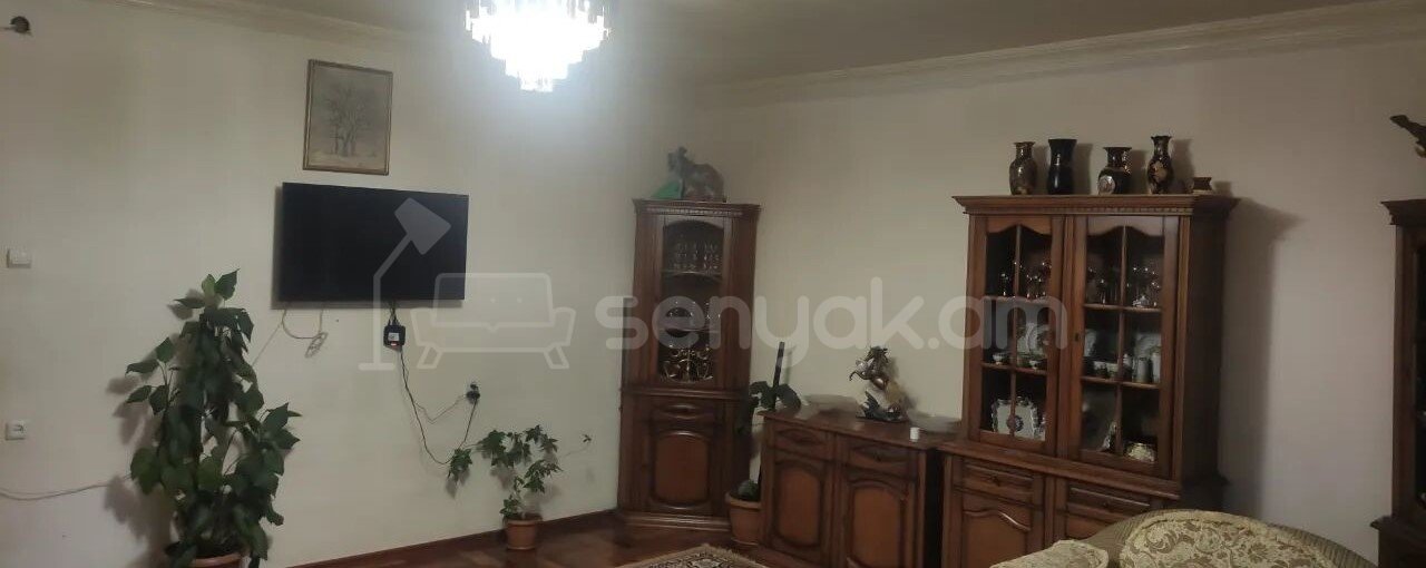 3 Սենյականոց Բնակարան, 74քմ, 9/9 հարկ, Նորմալ Վիճակում