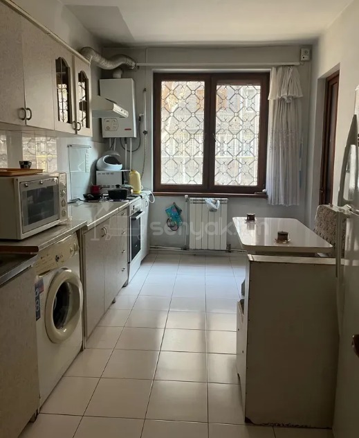 3 Սենյականոց Բնակարան, 96քմ, 2/9 հարկ, Նորմալ Վիճակում