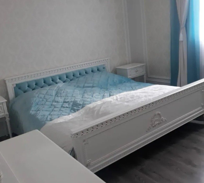 3 Սենյականոց Բնակարան Քարե Շենքում, 70քմ, 5/5 հարկ, Կապիտալ Վերանորոգված