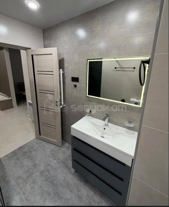 2 Սենյականոց Բնակարան Նորակառույցում, 58քմ, 2/8 հարկ, Կապիտալ Վերանորոգված, Կահավորված, Արևկող