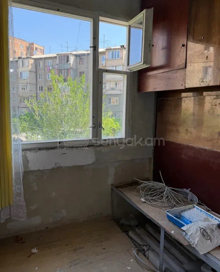 2 Սենյականոց Բնակարան, 67քմ, 3/9 հարկ, Պետական Վիճակում