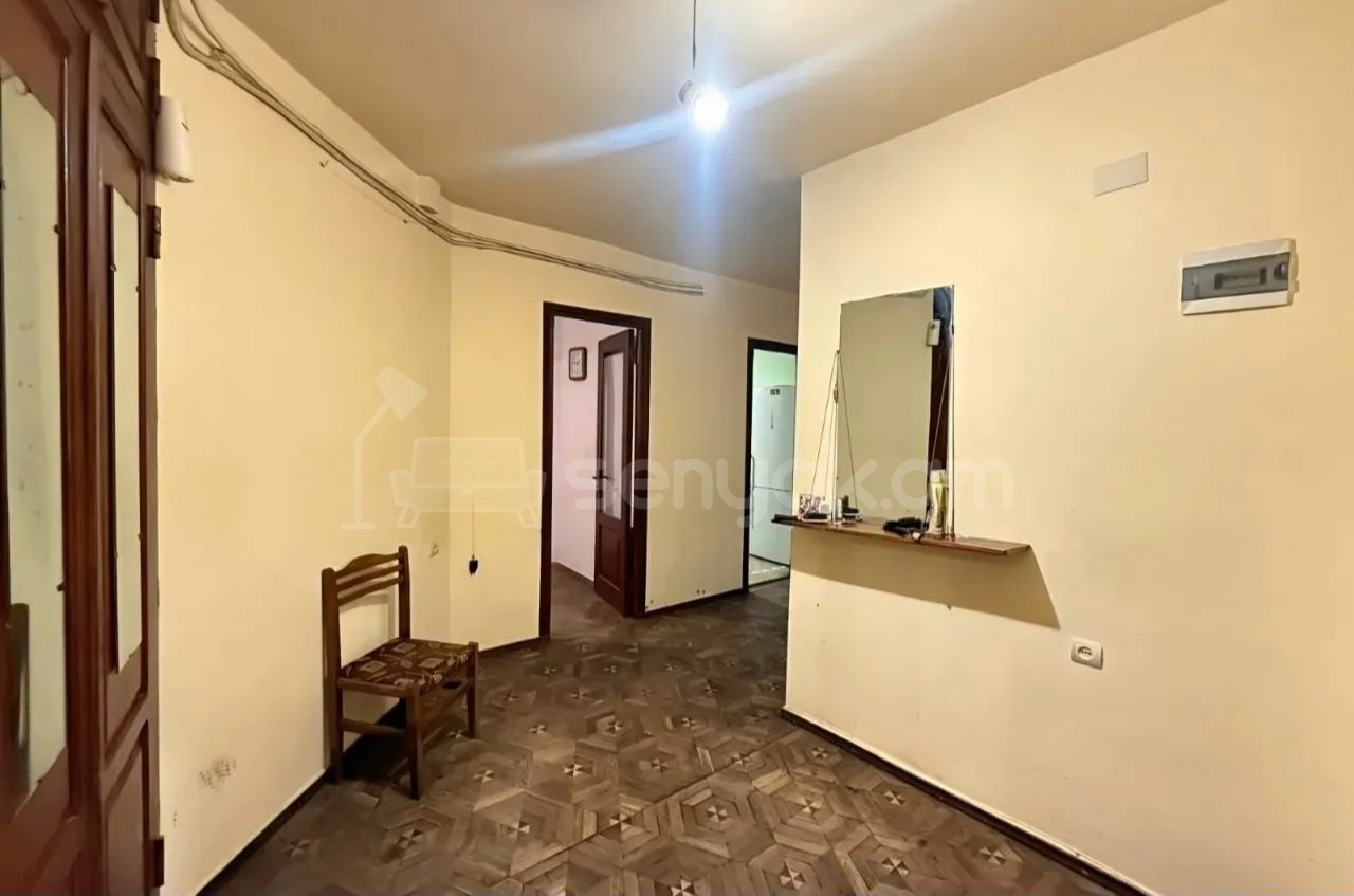2 Սենյականոց Բնակարան, 71քմ, 8/16 հարկ, Պետական Վիճակում