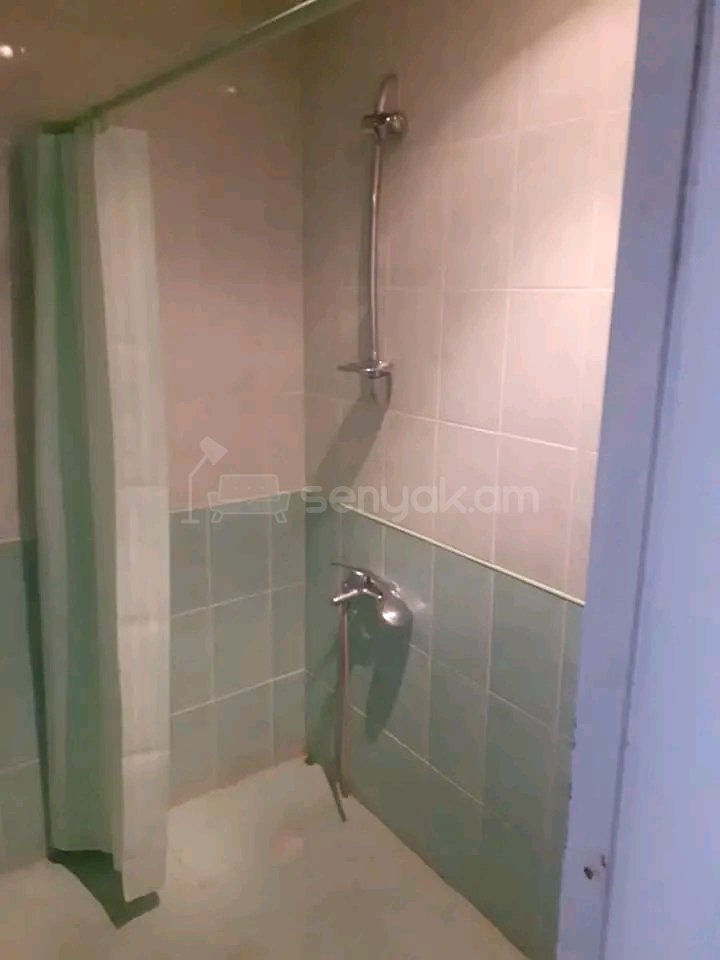 3 Սենյականոց Բնակարան, 80քմ, 7/9 հարկ, Նորմալ Վիճակում, Կահավորված