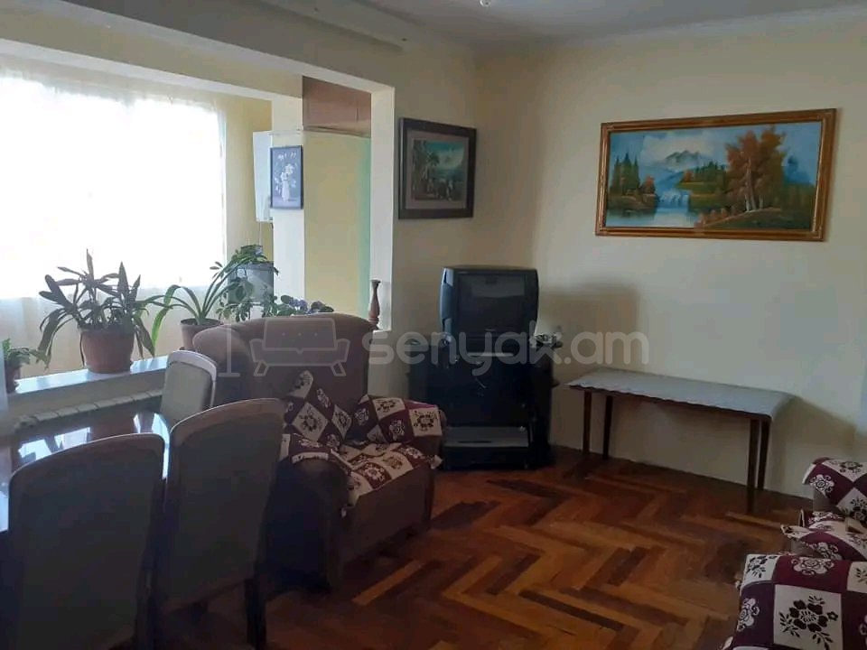 3 Սենյականոց Բնակարան, 80քմ, 7/9 հարկ, Նորմալ Վիճակում, Կահավորված