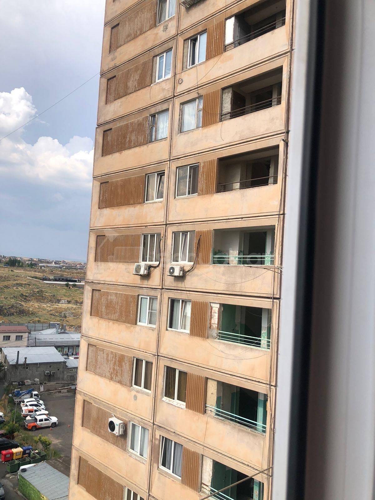 3 Սենյականոց Բնակարան, 84քմ, 9/17 հարկ, Կոսմետիկ Վերանորոգված