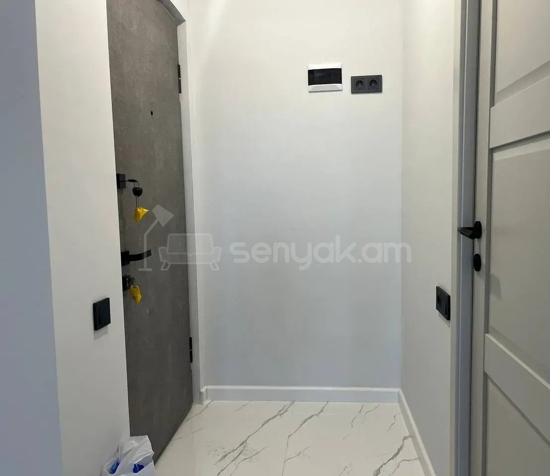 2 Սենյականոց Բնակարան, 33քմ, 2/9 հարկ, Կապիտալ Վերանորոգված