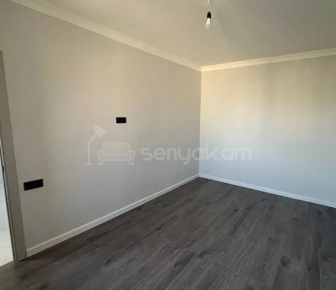 2 Սենյականոց Բնակարան, 33քմ, 2/9 հարկ, Կապիտալ Վերանորոգված