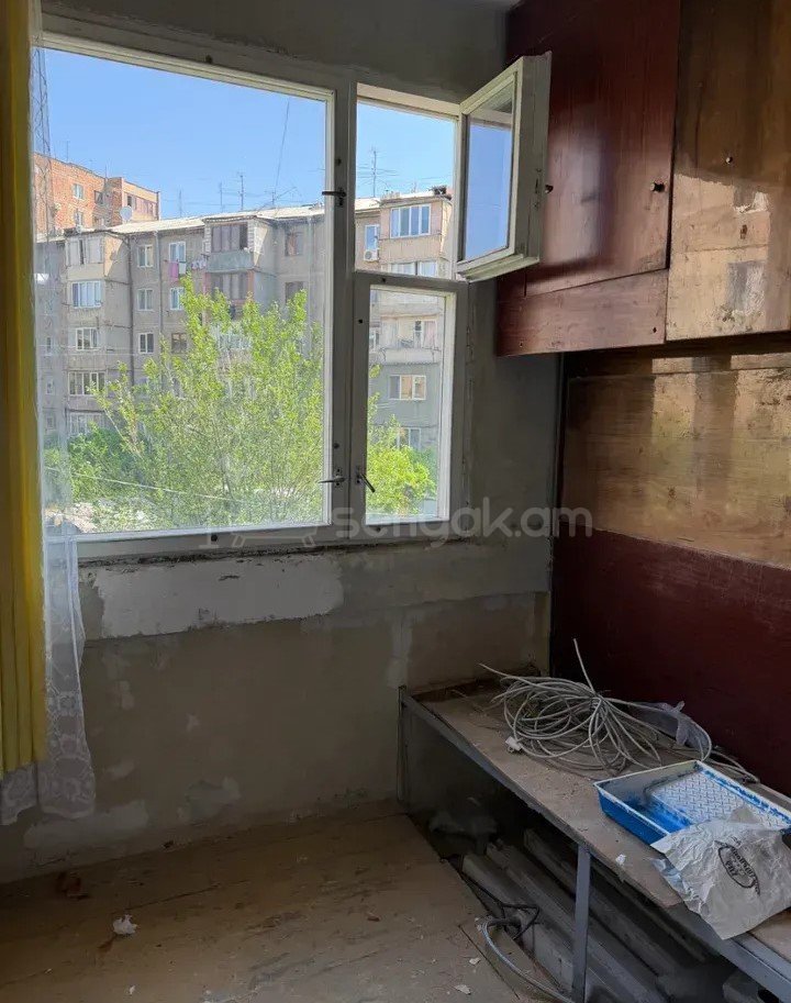 2 Սենյականոց Բնակարան, 67քմ, 3/9 հարկ, Պետական Վիճակում