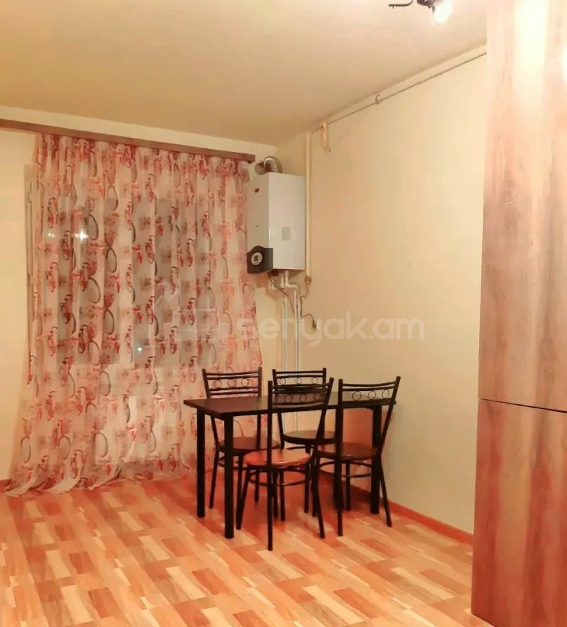 2 Սենյականոց Բնակարան Քարե Շենքում, 45քմ, 5/8 հարկ, Կապիտալ Վերանորոգված, Կահավորված