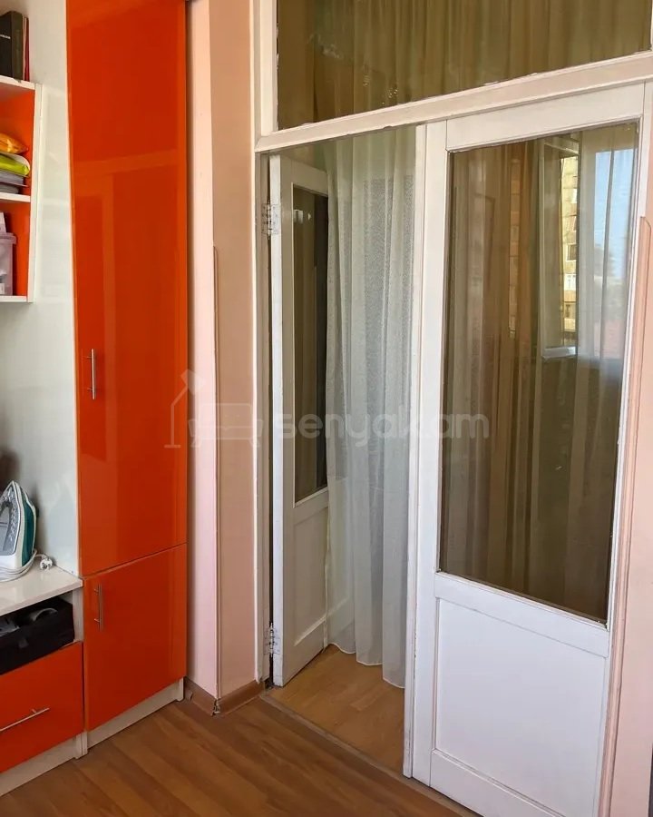 2 Սենյականոց Բնակարան Քարե Շենքում, 70քմ, 4/4 հարկ, Դիզայներական Վերանորոգված