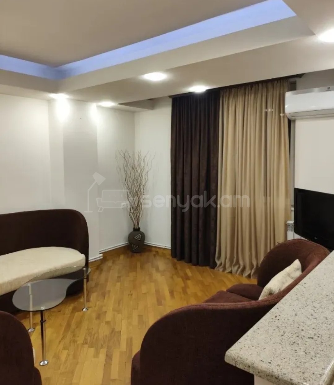 2 Սենյականոց Բնակարան, 45քմ, 3/10 հարկ, Նորմալ Վիճակում