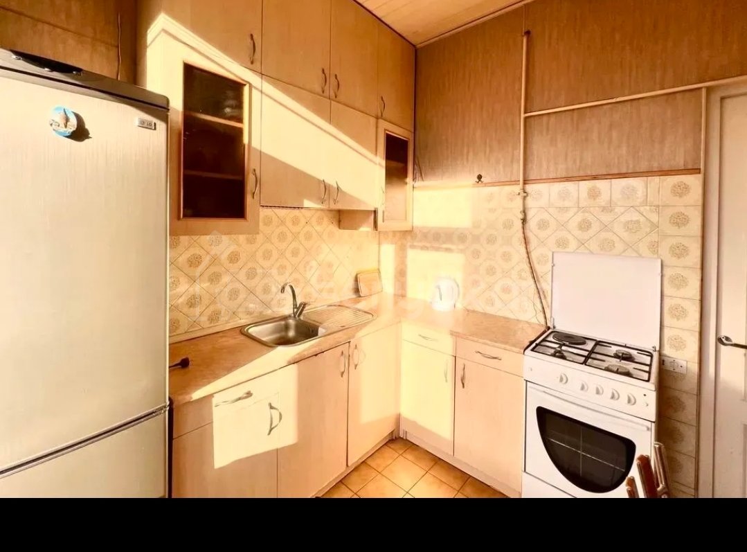 3 Սենյականոց Բնակարան Քարե Շենքում, 70քմ, 5/5 հարկ, Կոսմետիկ Վերանորոգված