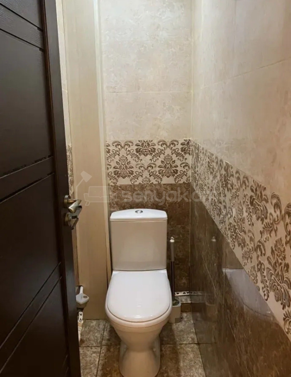 2 Սենյականոց Բնակարան Քարե Շենքում, 60քմ, 5/5 հարկ, Կոսմետիկ Վերանորոգված