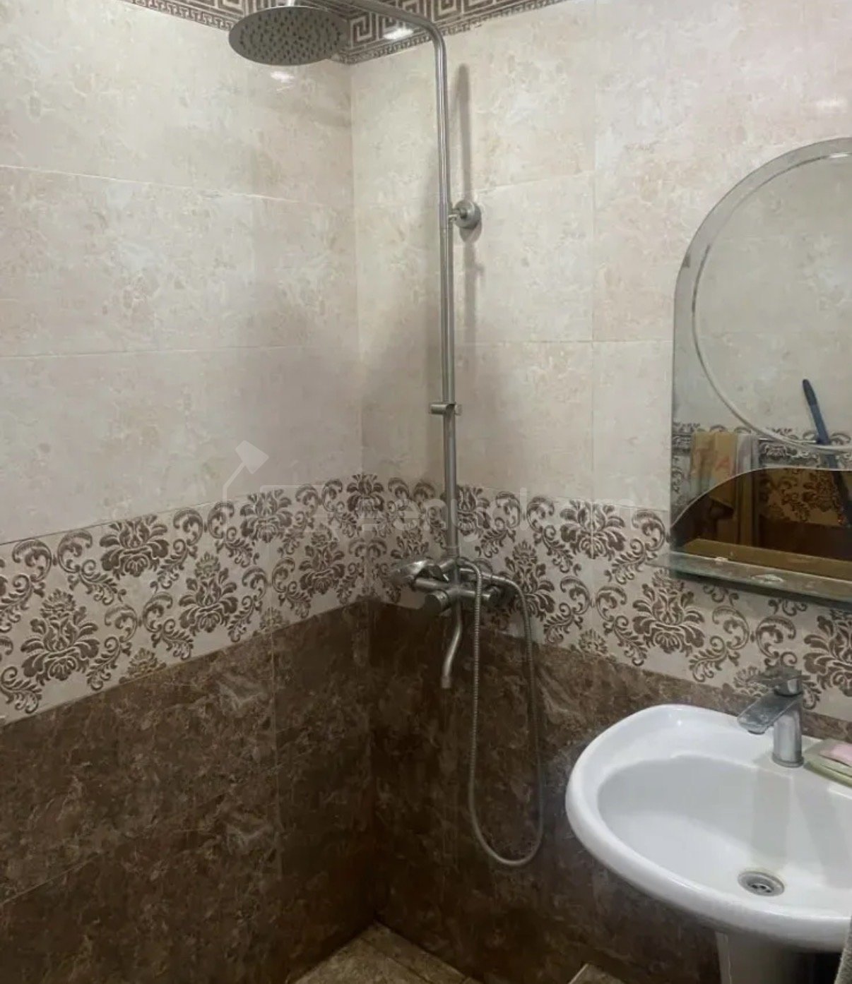 2 Սենյականոց Բնակարան Քարե Շենքում, 60քմ, 5/5 հարկ, Կոսմետիկ Վերանորոգված