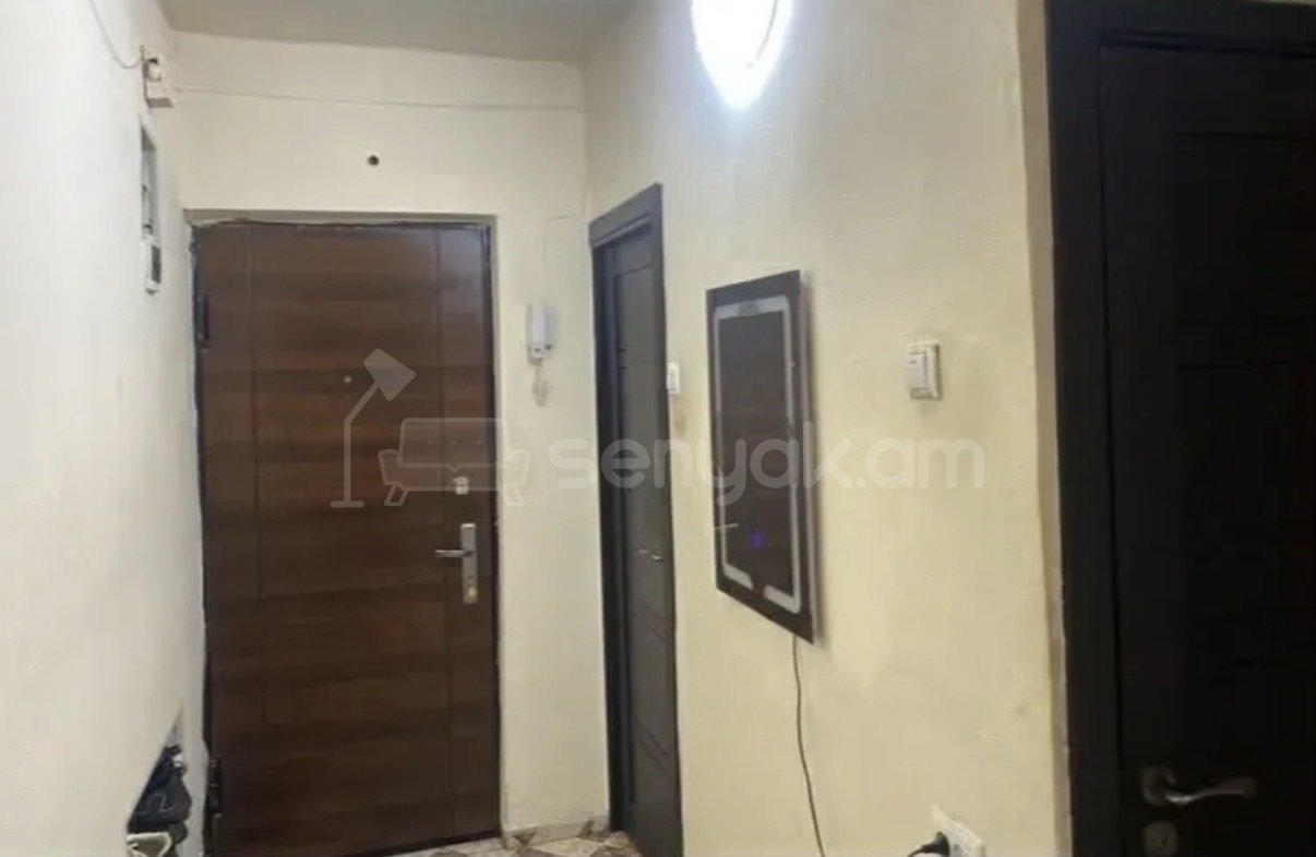 2 Սենյականոց Բնակարան Քարե Շենքում, 60քմ, 5/5 հարկ, Կոսմետիկ Վերանորոգված