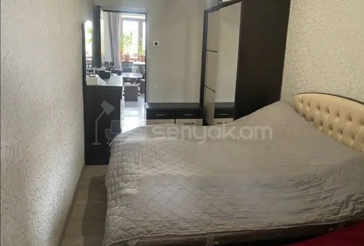 2 Սենյականոց Բնակարան Քարե Շենքում, 60քմ, 5/5 հարկ, Կոսմետիկ Վերանորոգված
