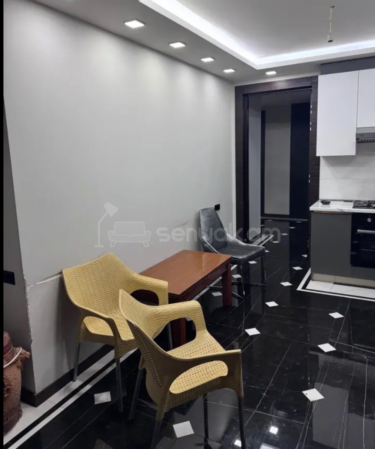 2 Սենյականոց Բնակարան, 95քմ, 2/9 հարկ, Կապիտալ Վերանորոգված, Կահավորված