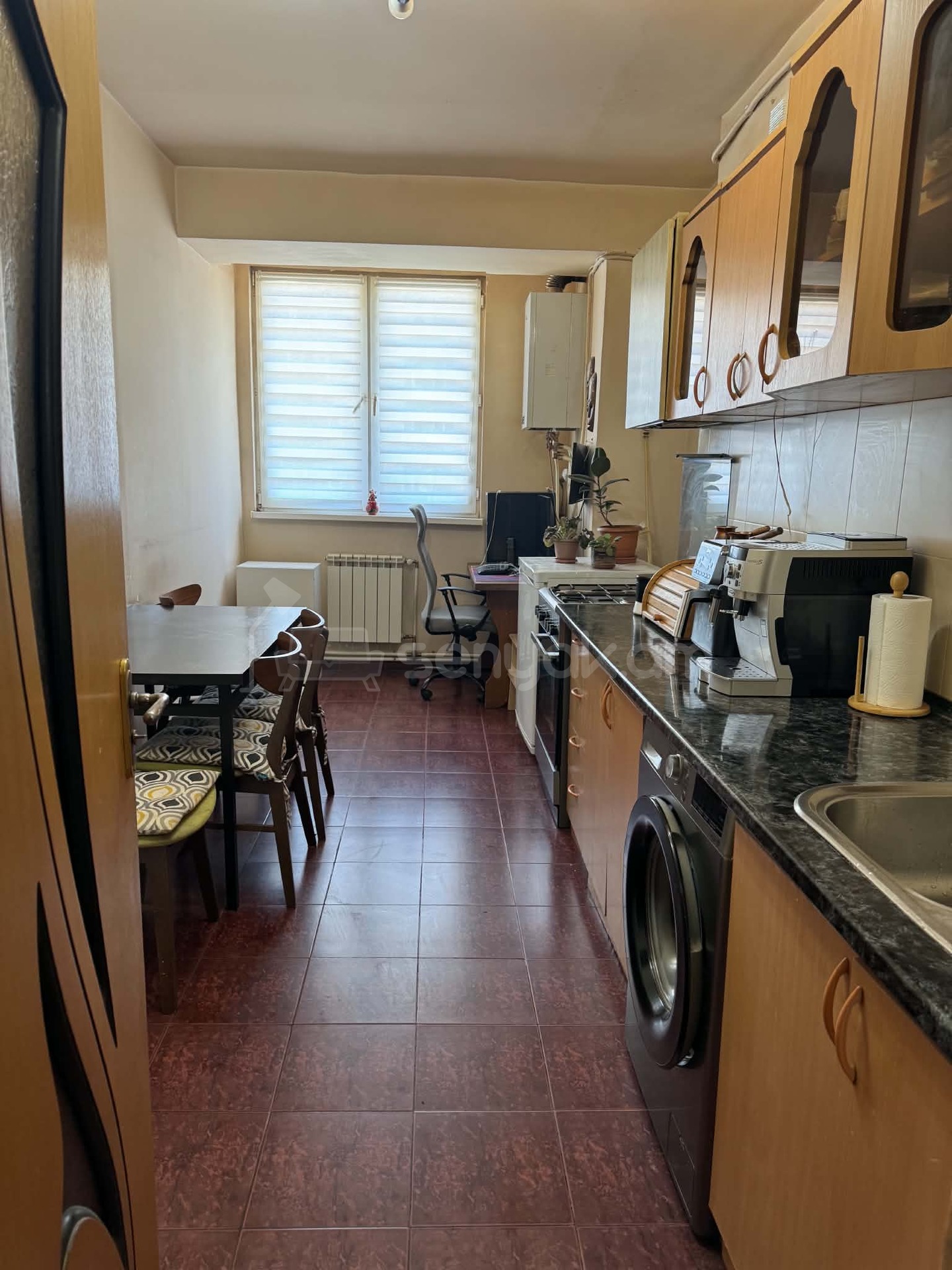 3 Սենյականոց Բնակարան, 73քմ, 7/9 հարկ, Նորմալ Վիճակում