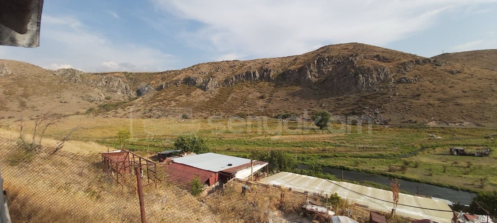 5 Սենյականոց Ամառանոց, 500քմ, Լողավազանով, Ավտոտնակով