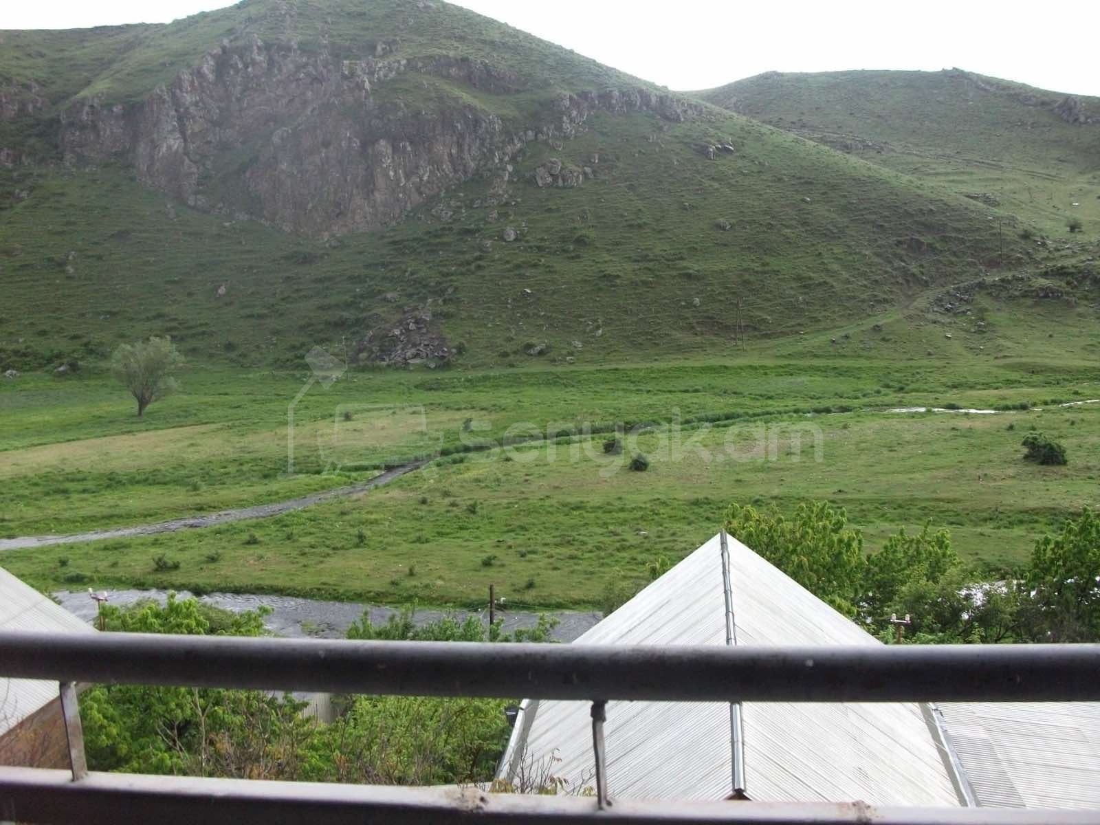 5 Սենյականոց Ամառանոց, 500քմ, Լողավազանով, Ավտոտնակով