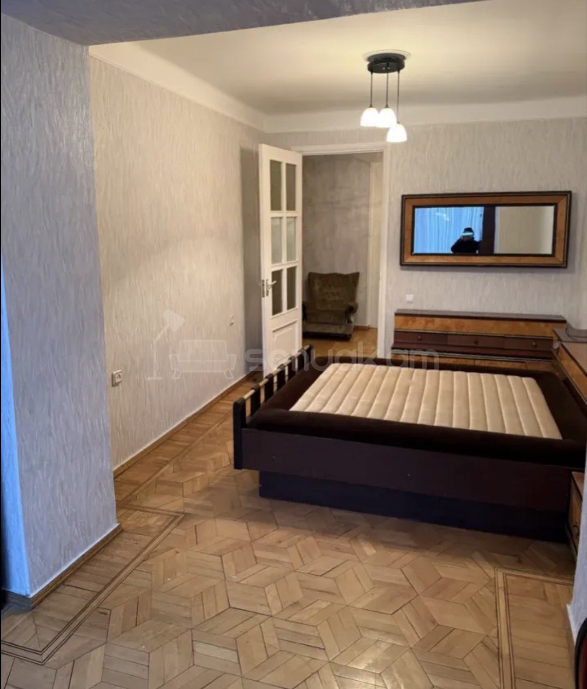 3 Սենյականոց Բնակարան Քարե Շենքում, 82քմ, 3/5 հարկ, Կապիտալ Վերանորոգված, Կահավորված