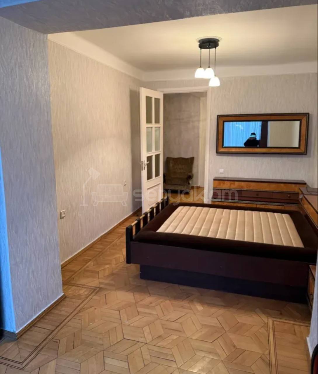 3 Սենյականոց Բնակարան Քարե Շենքում, 82քմ, 3/5 հարկ, Կապիտալ Վերանորոգված, Կահավորված