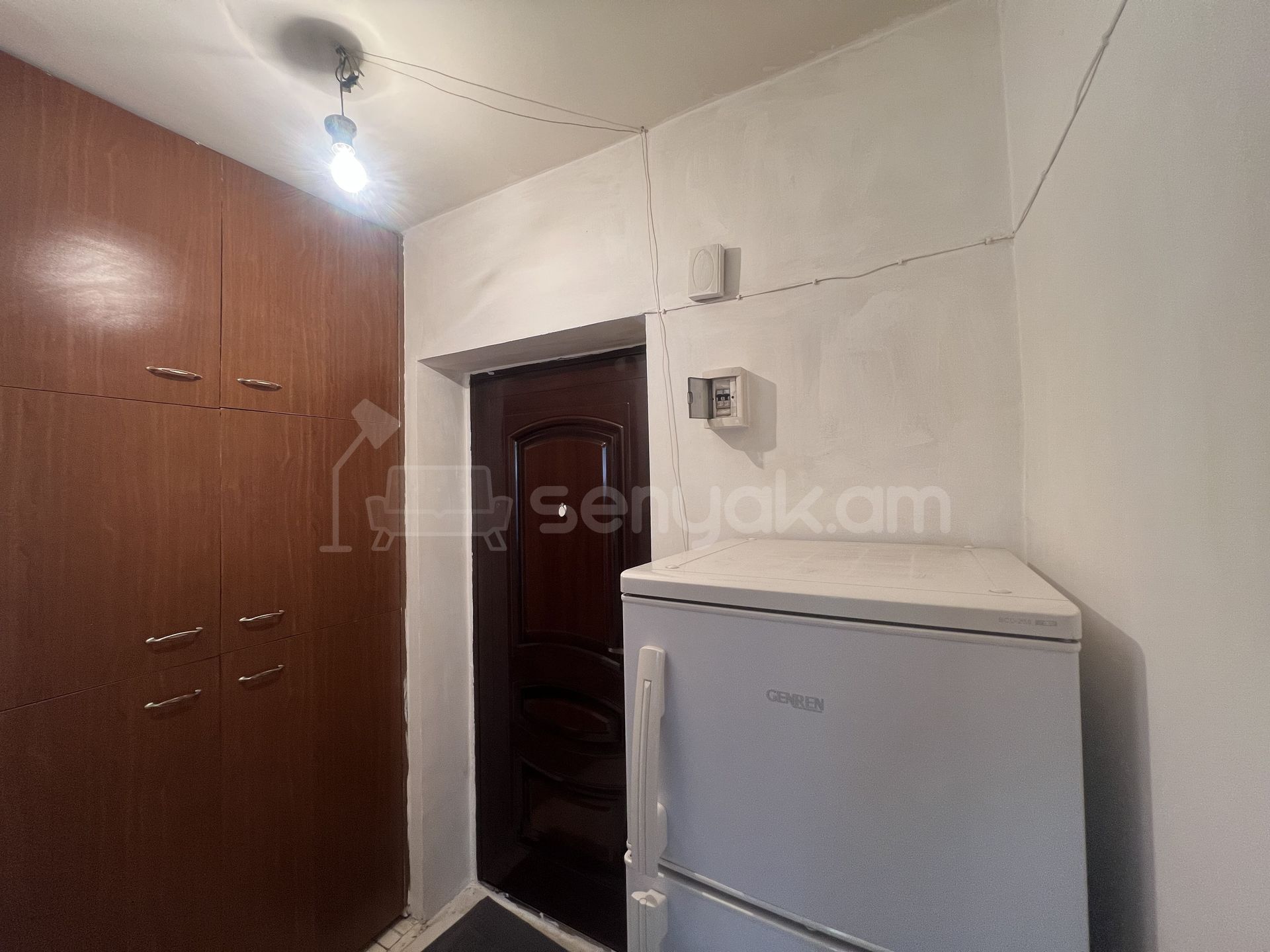 1 Սենյականոց Բնակարան, 30քմ, 1/5 հարկ, Կոսմետիկ Վերանորոգված