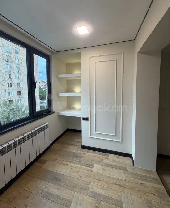 2 Սենյականոց Բնակարան Քարե Շենքում, 43քմ, 4/5 հարկ, Կապիտալ Վերանորոգված