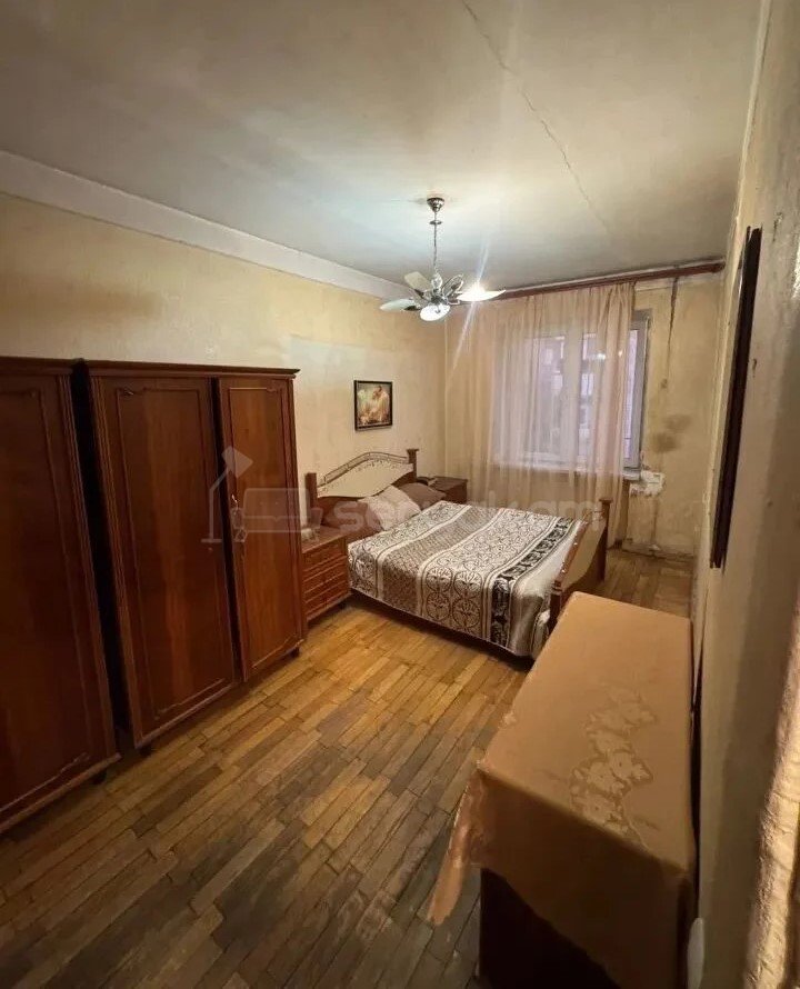 2 Սենյականոց Բնակարան Քարե Շենքում, 52քմ, 5/5 հարկ, Նորմալ Վիճակում