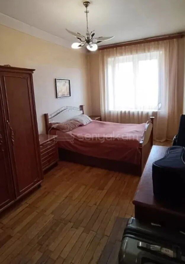 2 Սենյականոց Բնակարան Քարե Շենքում, 52քմ, 5/5 հարկ, Նորմալ Վիճակում