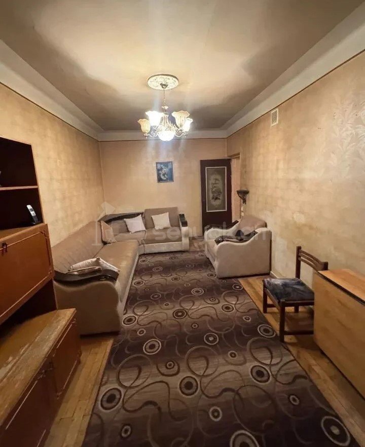 2 Սենյականոց Բնակարան Քարե Շենքում, 52քմ, 5/5 հարկ, Նորմալ Վիճակում