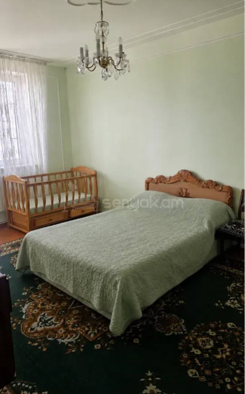 5 Սենյականոց Բնակարան Քարե Շենքում, 129քմ, 7/7 հարկ, Կապիտալ Վերանորոգված