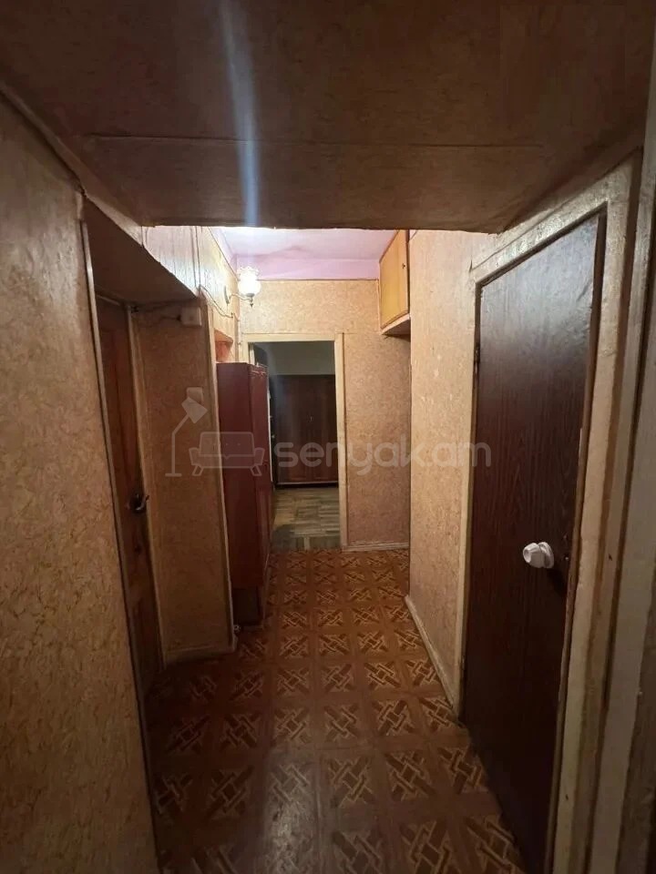 2 Սենյականոց Բնակարան Քարե Շենքում, 52քմ, 5/5 հարկ, Պետական Վիճակում