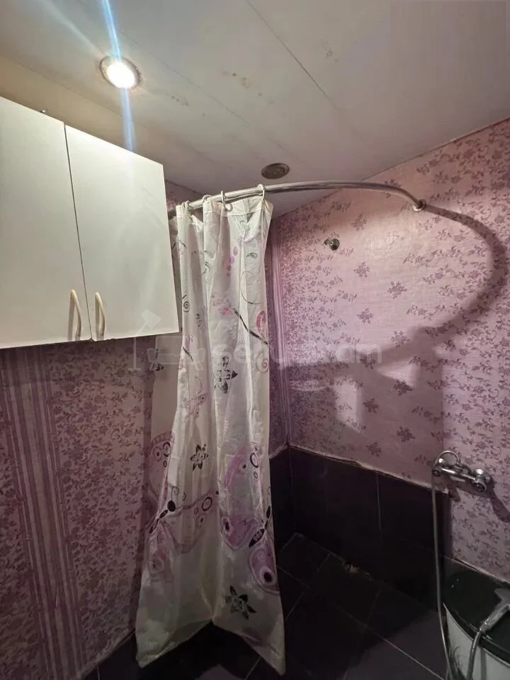 2 Սենյականոց Բնակարան Քարե Շենքում, 52քմ, 5/5 հարկ, Պետական Վիճակում