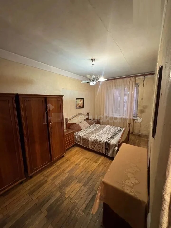 2 Սենյականոց Բնակարան Քարե Շենքում, 52քմ, 5/5 հարկ, Պետական Վիճակում