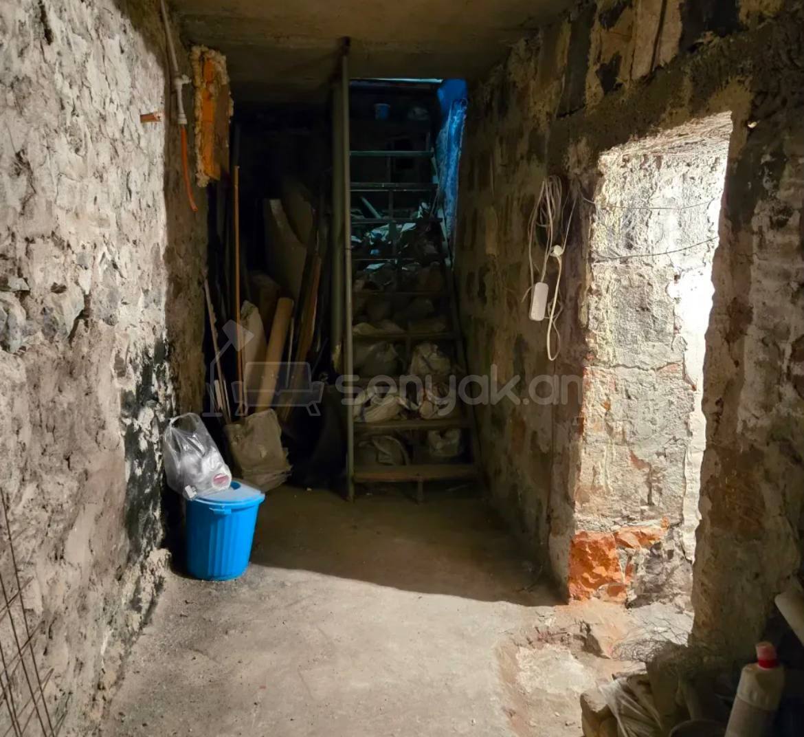 2 Սենյականոց Բնակարան Քարե Շենքում, 64քմ, 1/5 հարկ, Կապիտալ Վերանորոգված